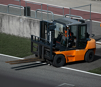 Forklifts Shippingto Pakistan